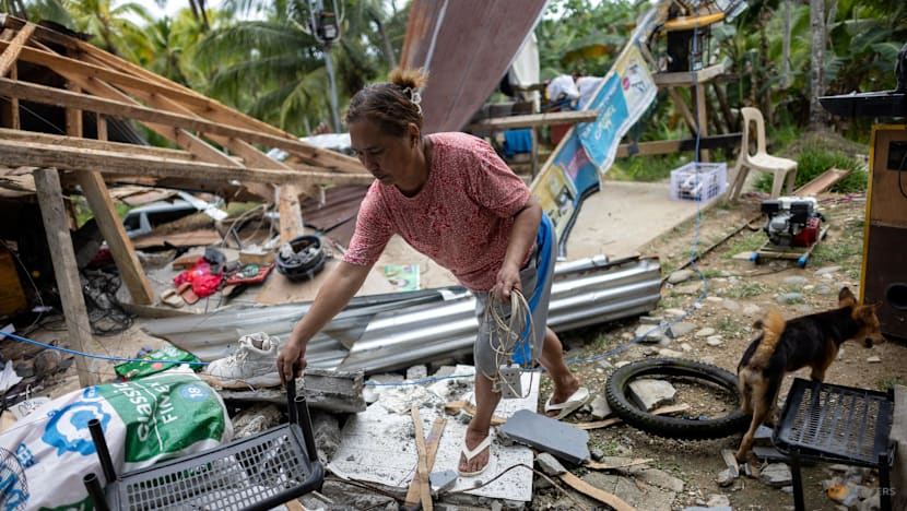 Philippines begins clean-up after powerful twin quakes Philippines begins clean-up after powerful twin quakes