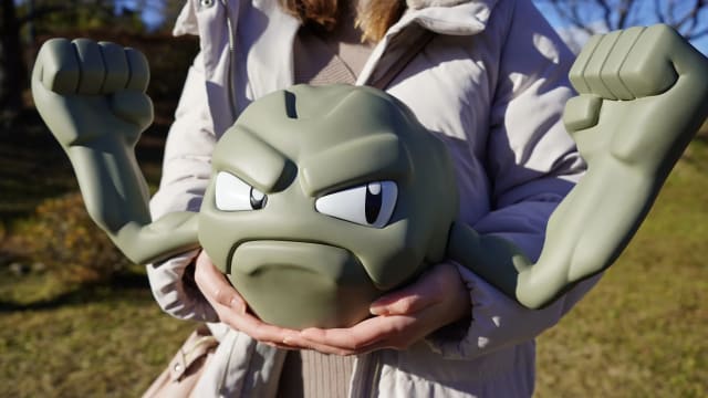 重量足有3.5kg！一比一还原Geodude手机壳，你会用吗？