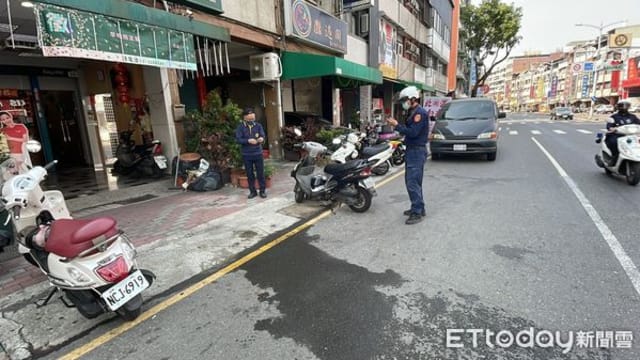 台湾鱼贩怀疑女友搞外遇 当街持刀追杀把她砍死