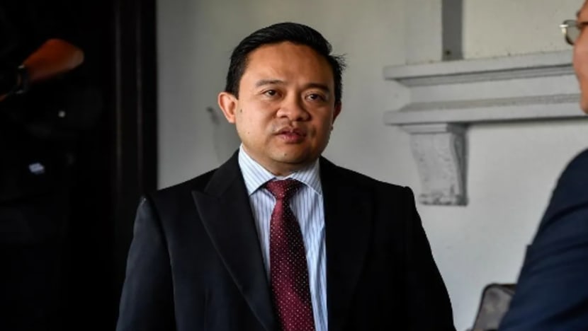 Bekas ketua penerangan Bersatu Wan Saiful didakwa atas 18 tuduhan pengubahan wang haram Bekas ketua penerangan Bersatu Wan Saiful didakwa atas 18 tuduhan pengubahan wang haram