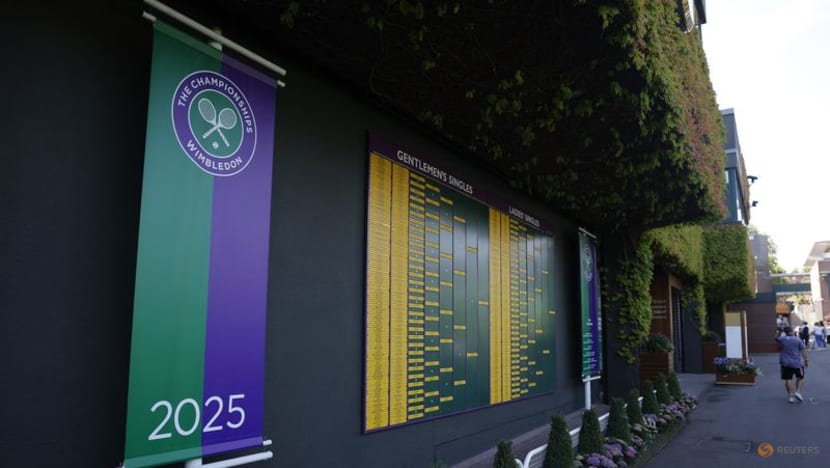 Wimbledon set for scorching start as heatwave looms