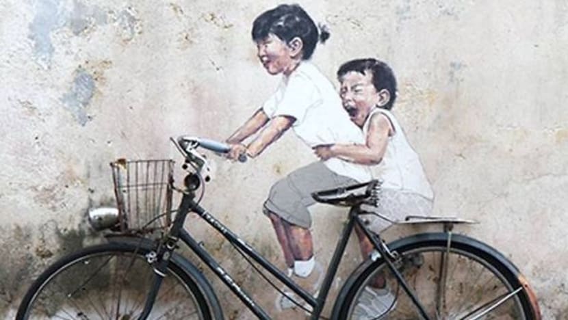 Pelukis mural popular Pulau Pinang kecewa kawasan warisan kini ibarat 'sarkas' Pelukis mural popular Pulau Pinang kecewa kawasan warisan kini ibarat 'sarkas'