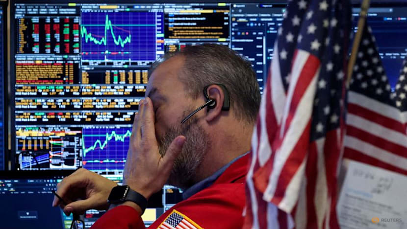 Analysis:Investors chase cheaper, smaller companies as risk aversion hits tech sector