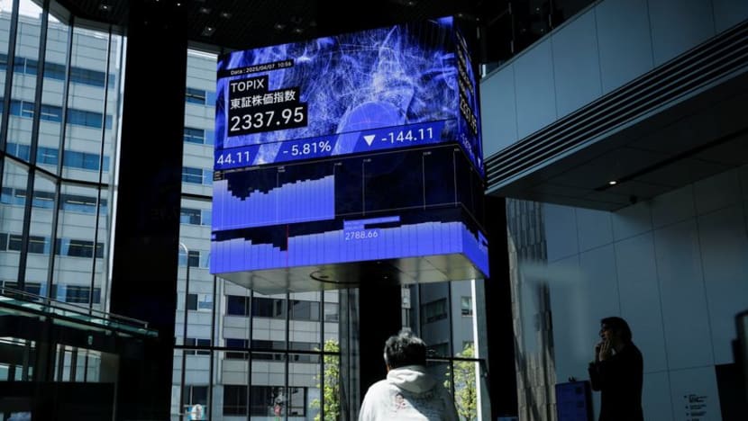 Asian shares track Wall Street higher, yen weak ahead of Japan vote