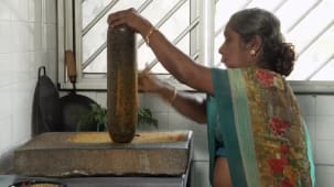 “அம்மி, ஆட்டுக்கல்- வெறும் பொருள்கள் அல்ல”