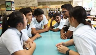 "நல்லது ஆனால் சிக்கல்கள் இருக்கலாம்" - கைத்தொலைபேசி தடை குறித்து மாணவர்கள் 