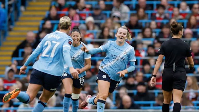Man City beat Man United to go four points clear in WSL