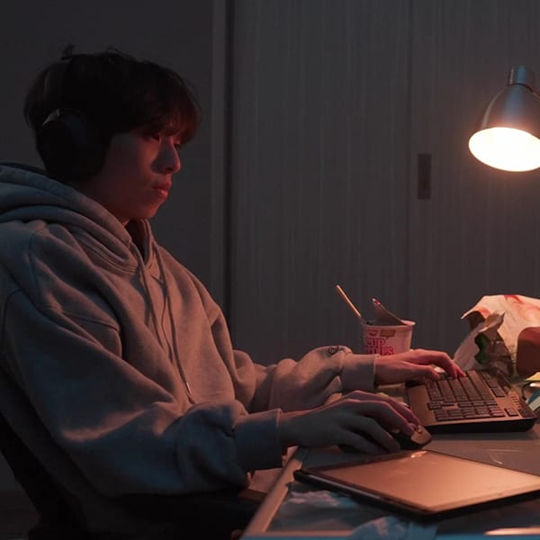 星期二特写 | 少年Z的烦恼：隐蔽青年 