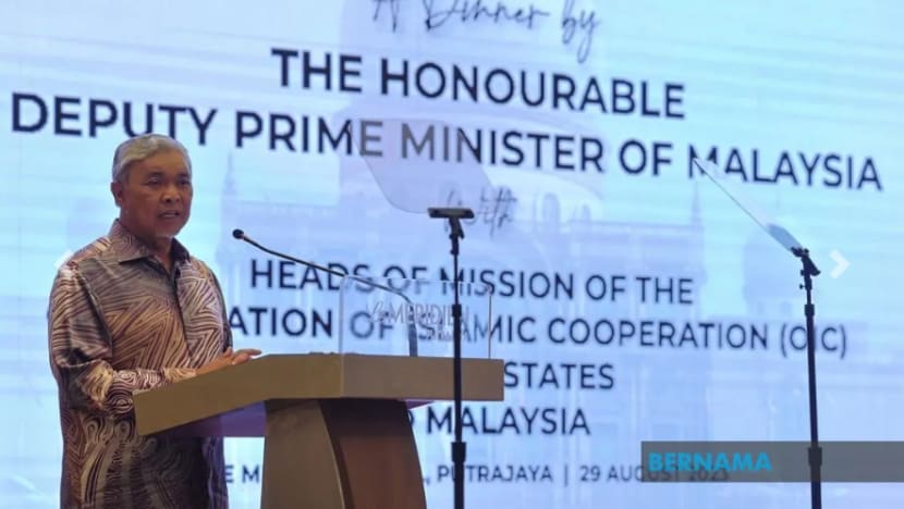UMNO tidak akan jalin semula hubungan dengan parti bermuslihat, tegas Ahmad Zahid UMNO tidak akan jalin semula hubungan dengan parti bermuslihat, tegas Ahmad Zahid