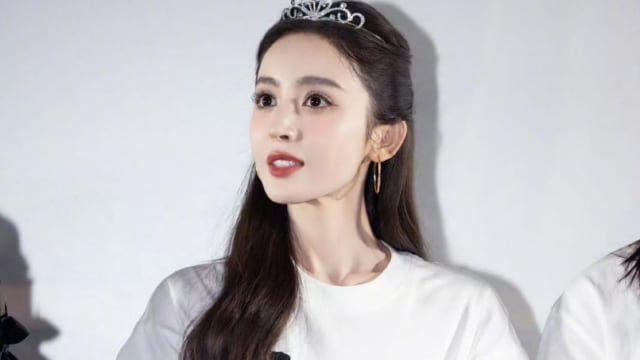 不时被外界批心直口快　娜扎：我并不是一个笨蛋