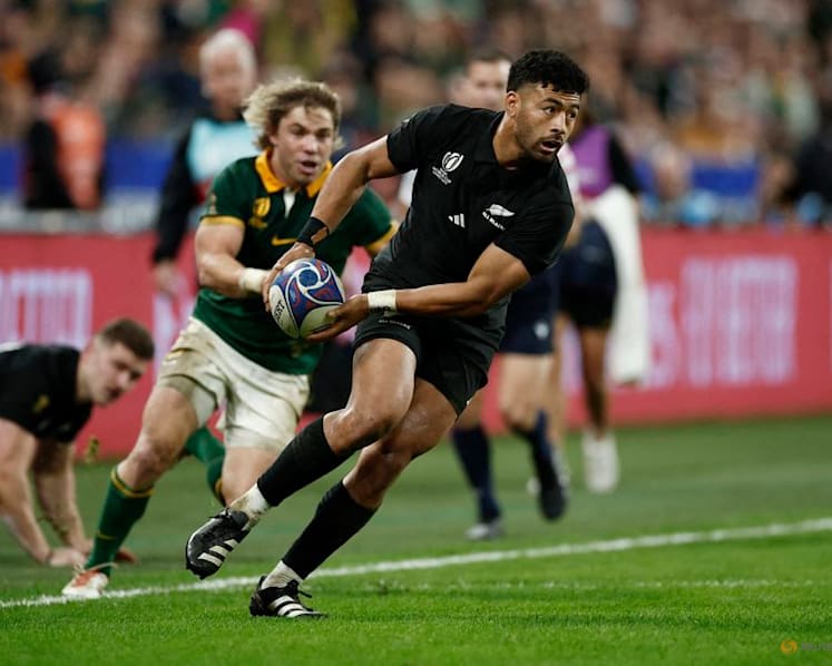 Flyhalf Mo'unga to join All Blacks in South Africa