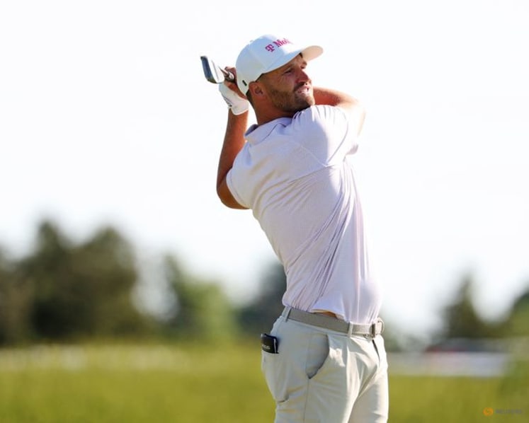 Clark wins second US Open golf title