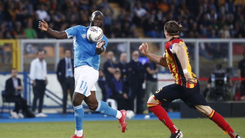 Napoli edge closer to Serie A title with 1-0 win at Lecce