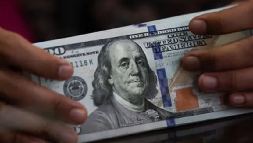 Dolar merosot ke level terendah, Rupiah diperkira kembali menguat setelah dekati nilai terburuk Dolar merosot ke level terendah, Rupiah diperkira kembali menguat setelah dekati nilai terburuk