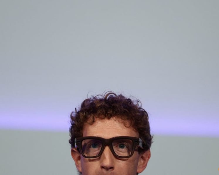 Meta launches smart glasses with built-in display, reaching for 'superintelligence'