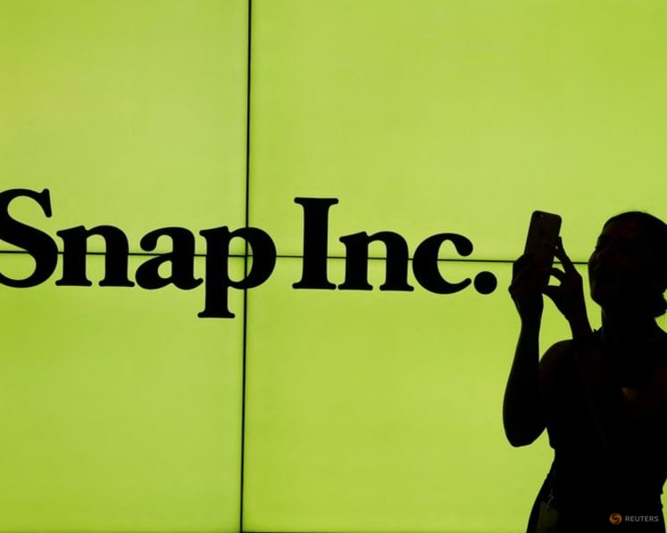 Snap bets on life beyond smartphones with $2,195 Specs augmented-reality glasses