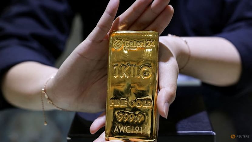 Indonesian authorities arrest former anti-corruption prosecutor after seizing US$19 million and gold