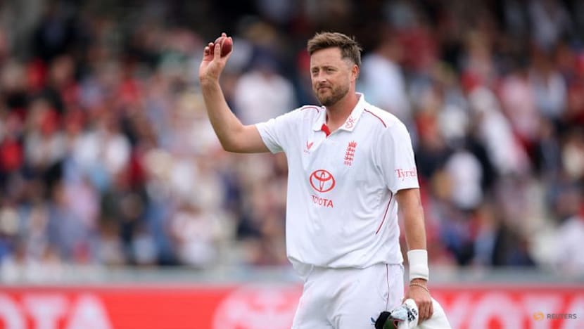 England lead by 27 after Robinson's five-wicket haul at Lord's