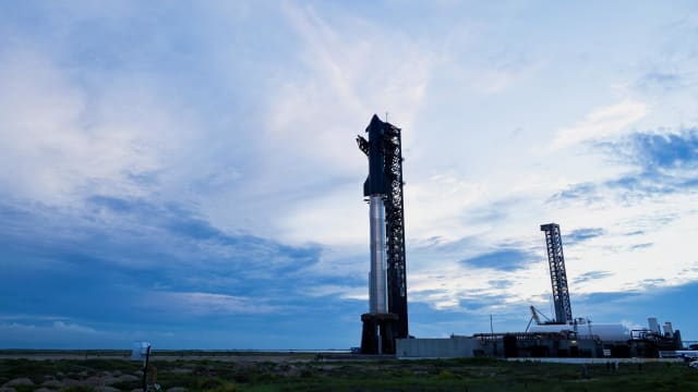 SpaceX从佛州成功发射第33次商业补给服务任务