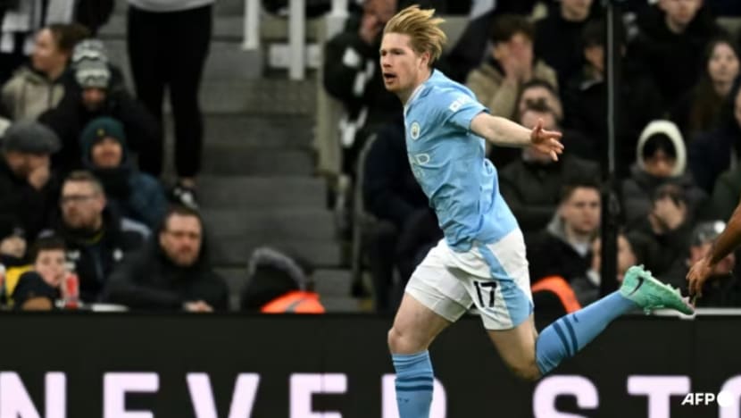 Manchester City naik ke tangga kedua liga selepas menang 3-2 ke atas Newcastle United Manchester City naik ke tangga kedua liga selepas menang 3-2 ke atas Newcastle United