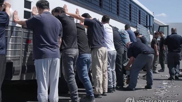 韩企员工遭美移民部门拘留 韩领馆官员进行探视