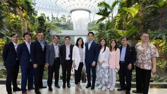 对星耀樟宜瀑布印象深刻 台北市长：值得学习参考