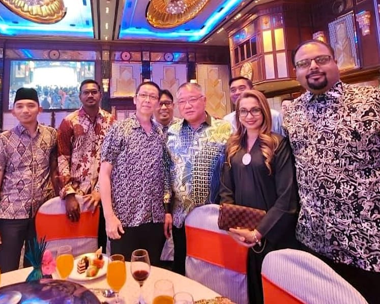 Malaysia PM Anwar warns tourism minister Tiong King Sing, ministry over alcohol served at gala dinner
