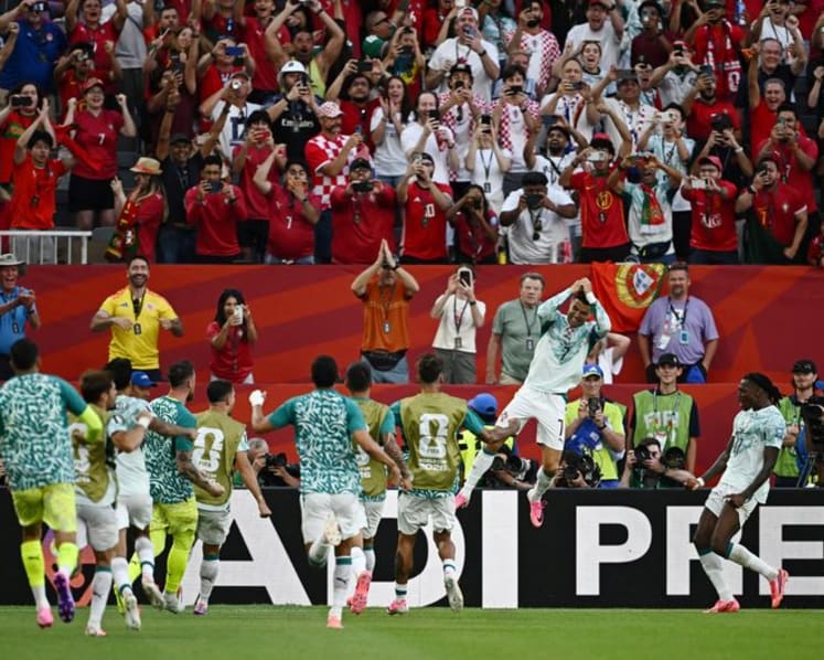 Portugal's Martinez takes off Ronaldo when push comes to shove