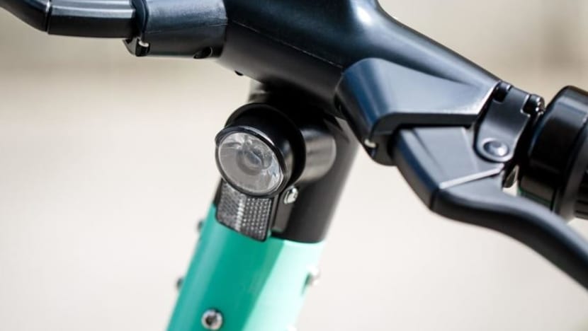 Wanita didenda S$5,500; langgar pegawai Certis CISCO dengan e-skuter tidak berdaftar