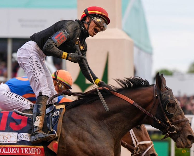 Horse racing-Golden Tempo wins thrilling Kentucky Derby as trainer DeVaux breaks barrier
