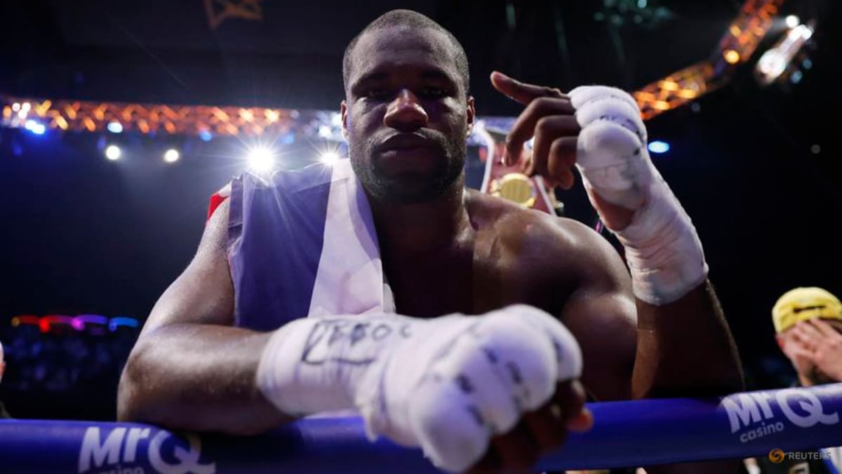Dubois stops Wardley in 11 rounds to take WBO heavyweight title