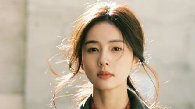发文错字连篇　白鹿被嘲学历低，老板于正护短发声！