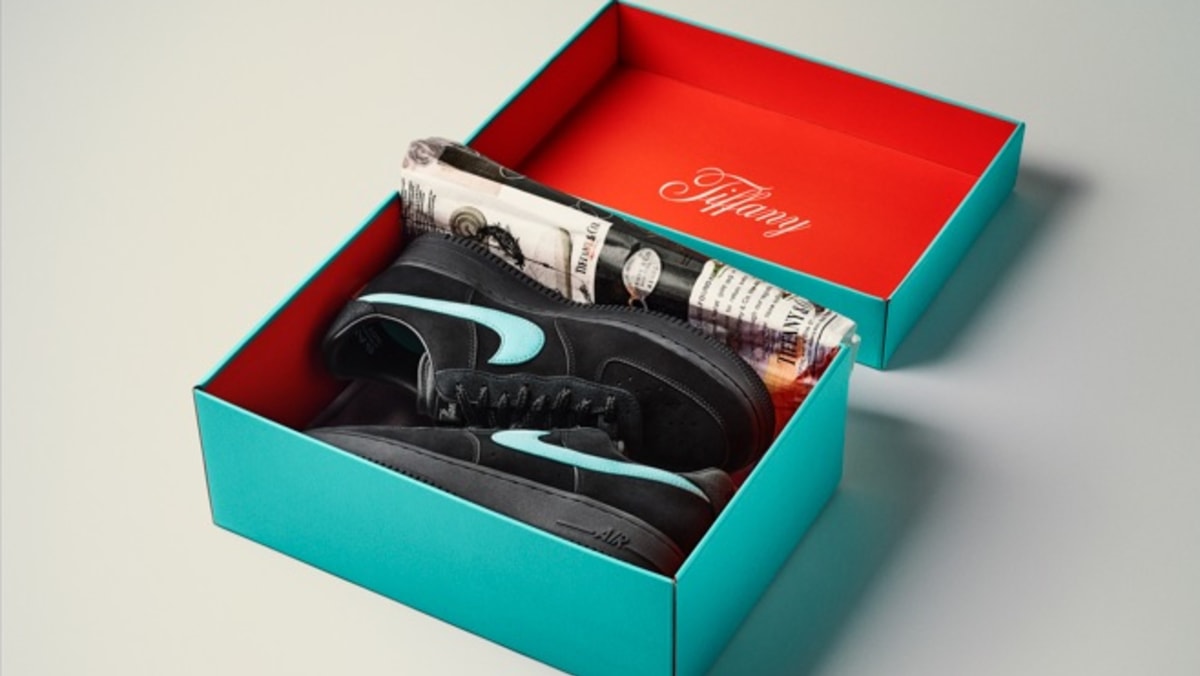 Nike Air Force 1 ブラック TIFFANY BLUE色デュブレ付 Nike Air Force 1 is Upscaled in 'Black Tiffany' – CrepProtect