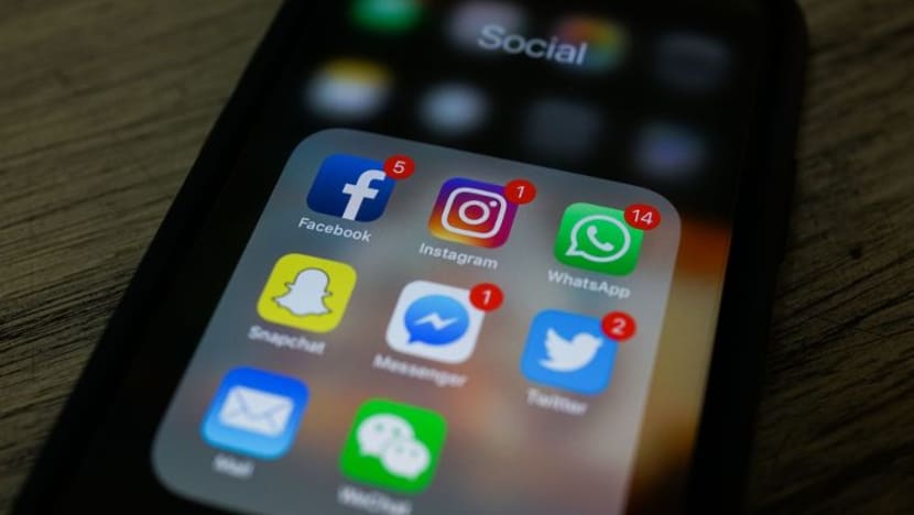 Kesan orang tua kongsi secara berlebihan tentang anak mereka di media sosial Kesan orang tua kongsi secara berlebihan tentang anak mereka di media sosial