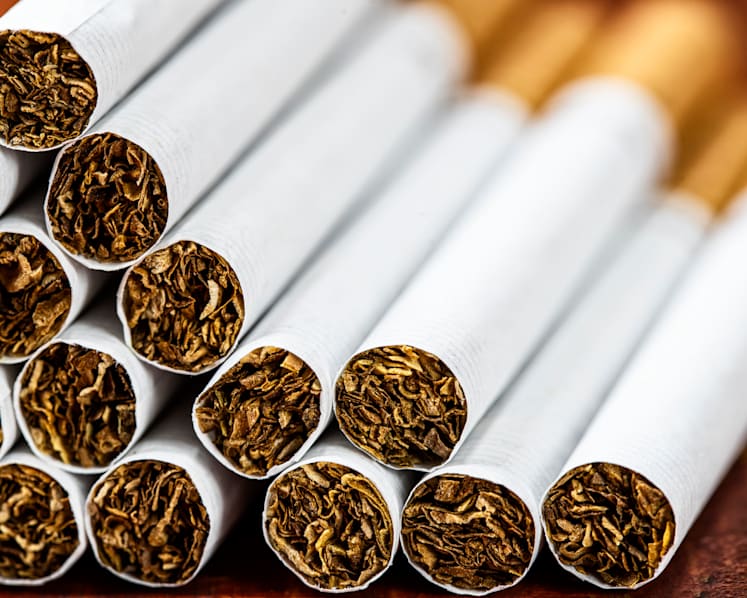 Jail for ex-foreman who bribed security guard to allow syndicate's cigarette smuggling