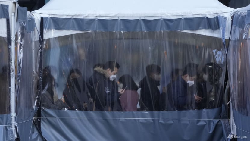 South Korea marks deadliest day of pandemic as Omicron looms South Korea marks deadliest day of pandemic as Omicron looms