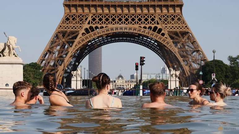 CNA Explains: What is a heat dome? The weather pattern behind Europe's heatwave