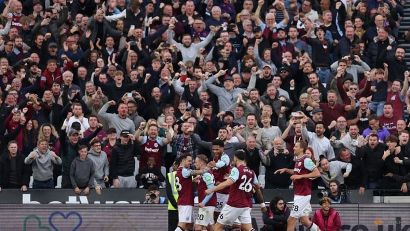 Liverpool second after Arsenal draw; Ten Hag in hot seat after loss to West Ham Liverpool second after Arsenal draw; Ten Hag in hot seat after loss to West Ham