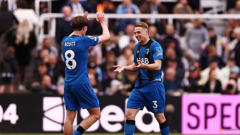 Spurs stuck in drop zone, Wolves on brink of relegation, Man United beat Chelsea