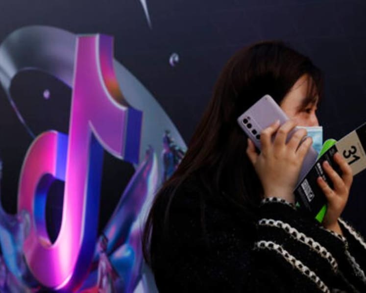 China authorities name 105 apps for improper data practices