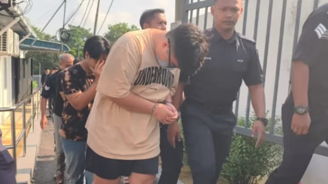 柔佛致命车祸致五死 19岁司机延扣两天