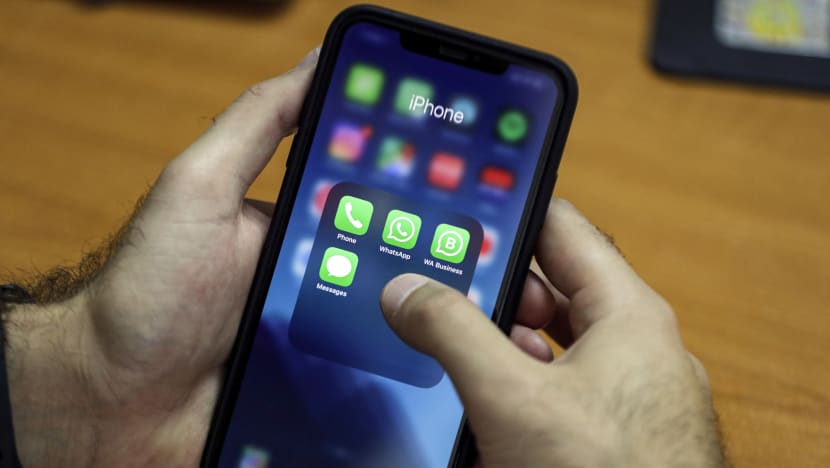 22 lelaki didakwa halang keadilan; bocor operasi serbuan di WhatsApp 22 lelaki didakwa halang keadilan; bocor operasi serbuan di WhatsApp
