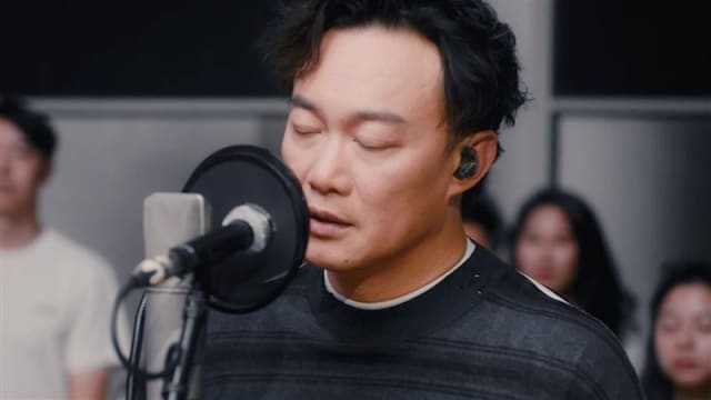 陈奕迅《K歌之王》推出新版本，唱到一半直接爆哭！