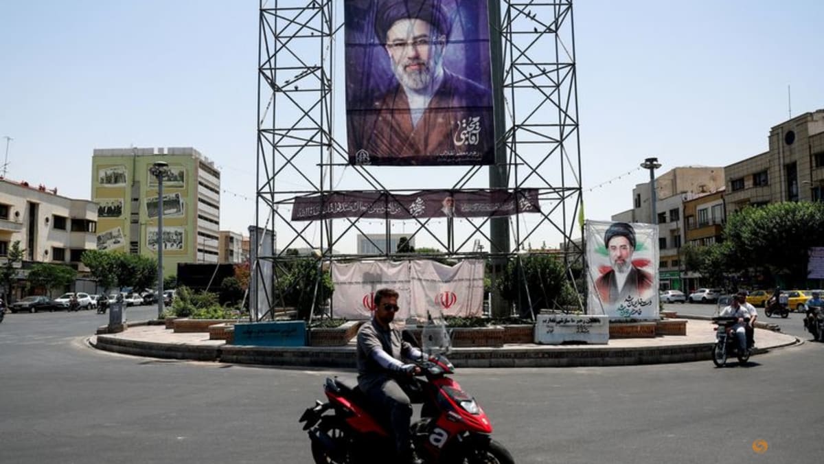 US and Iran peace negotiators head to Doha, meeting uncertain