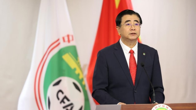 同中国国足共进午餐 宋凯为球队后续赛事打气