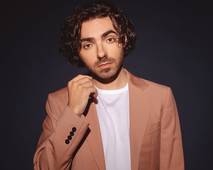 English singer Nathan Sykes walked away from record deal after his The Wanted bandmate was diagnosed with cancer