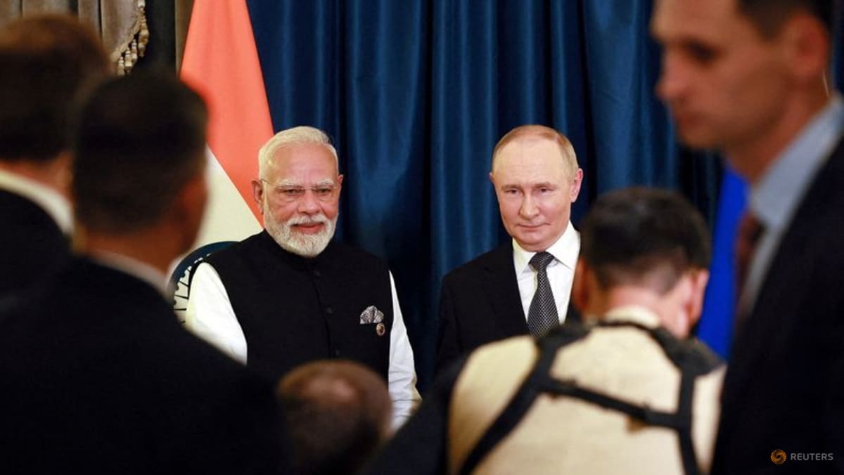 Russia’s Putin seeks to boost energy, defence exports with India visit