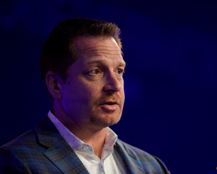 Wolff reported in talks to sell part of Mercedes F1 stake to Crowdstrike CEO