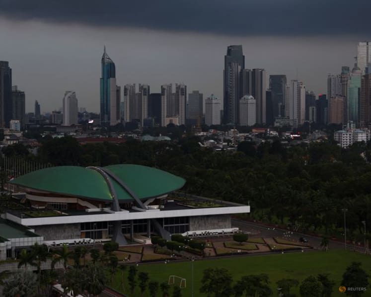 Indonesian bill will emphasise central bank's role supporting growth, lawmakers say