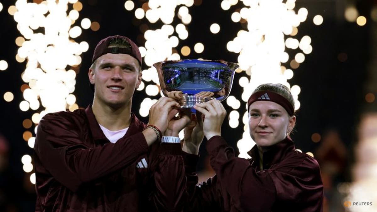 Muchova and Mensik win US Open mixed doubles title